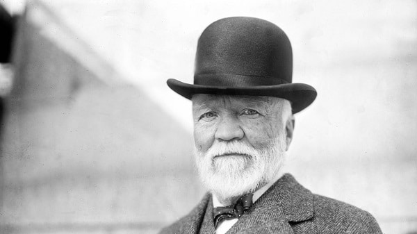 Andrew Carnegie v klobouku