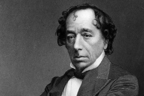 Černobílý portrét Benjamina Disraeliho