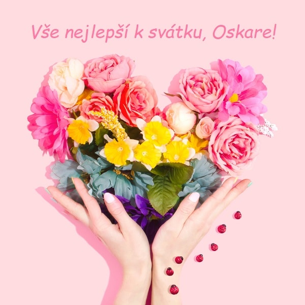 Růžové přáníčko k svátku Oskarovi ve tvaru srdce, tvořené květinami. 